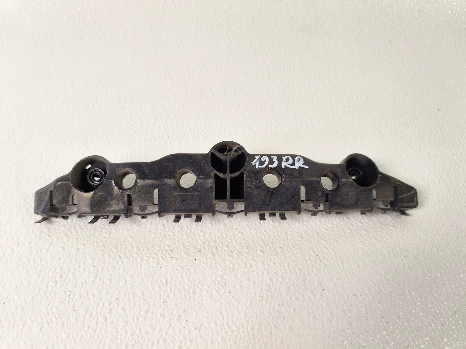 17-19 INFINITI QX30 REAR RIGHT PASS SIDE BUMPER BRACKET TRIM PANEL COVER