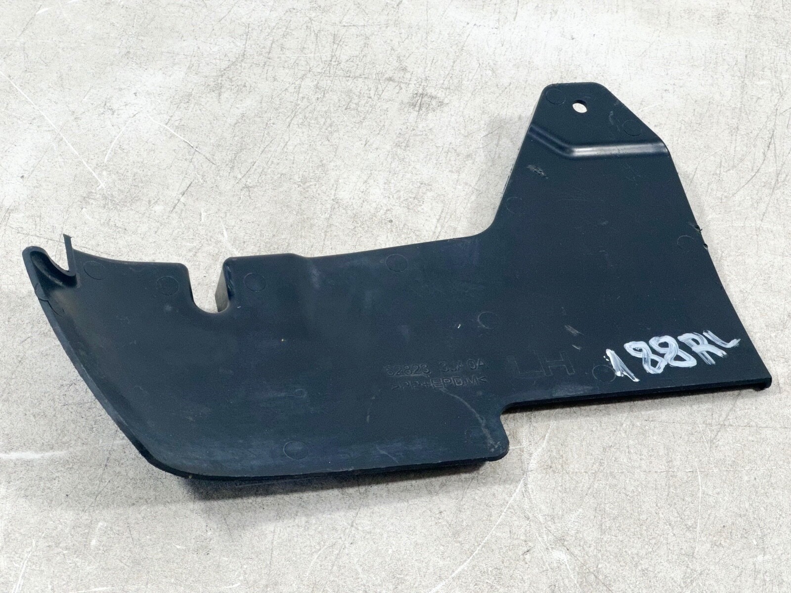 13-18 NISSAN PATHFINDER REAR LEFT DRIVER LH SIDE AIR GUIDE PANEL COVER