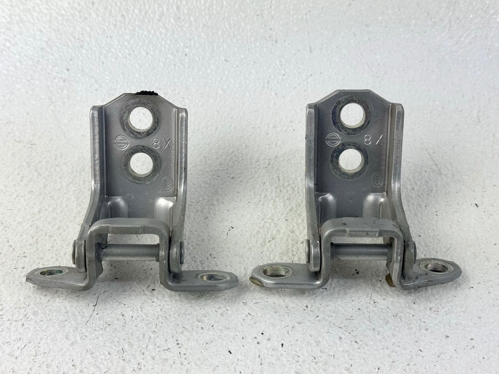 14-23 INFINITI Q50 FRONT RIGHT PASSENGER SIDE DOOR UPPER & LOWER HINGE SET