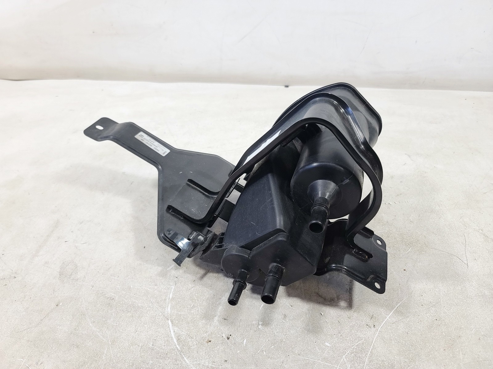 17-22 JAGUAR F-PACE GAS FUEL VAPOR EVAPORATOR CHARCOAL TANK CANISTER ASSY