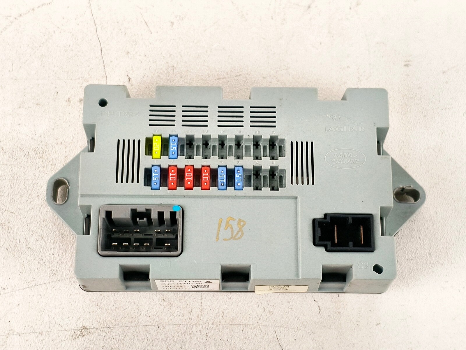 17-19 JAGUAR F-PACE REAR TRUNK CABIN SMART FUSE BOX JUNCTION RELAY