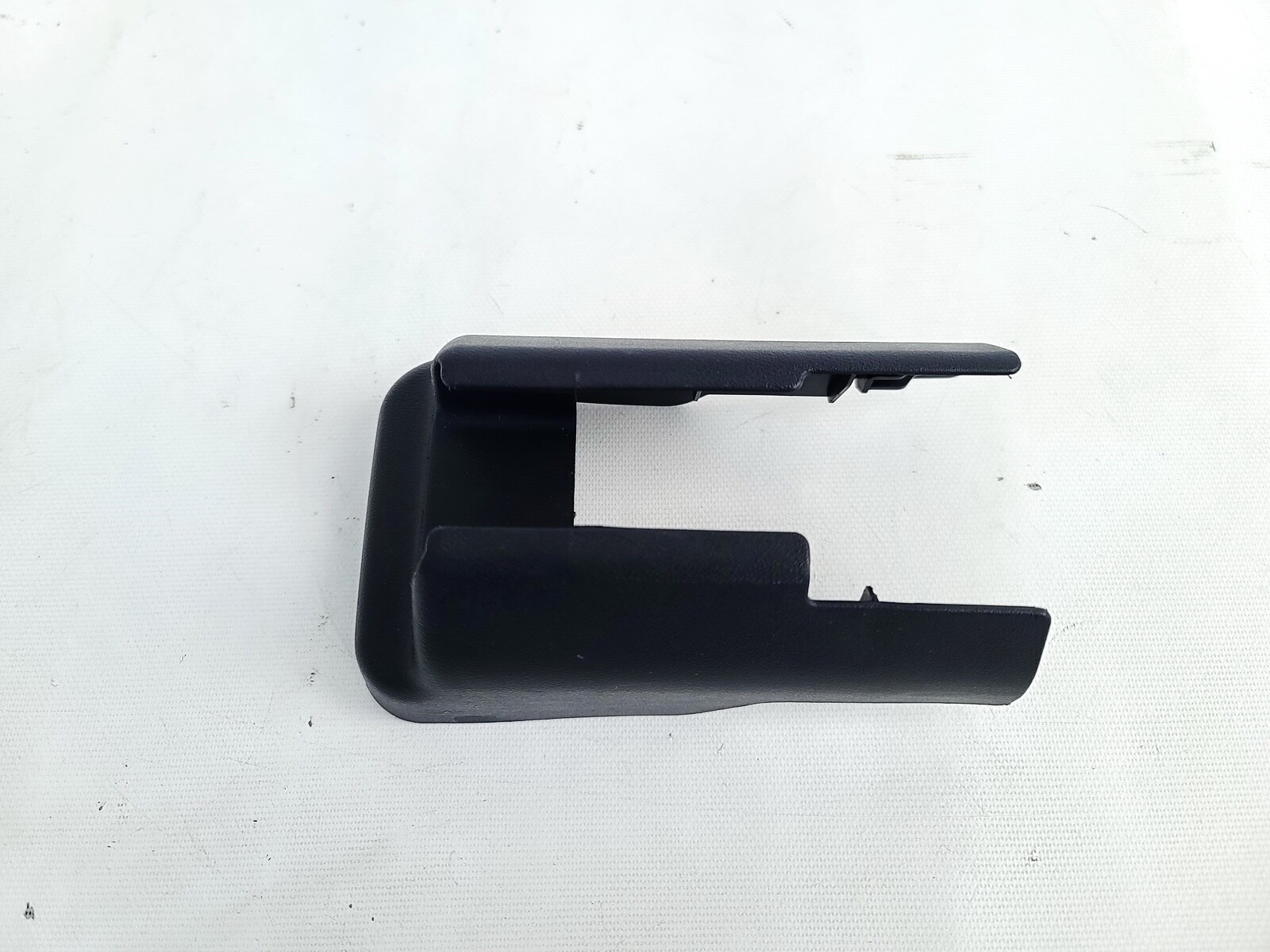 13-20 INFINITI JX35 QX60 REAR RIGHT RH PASS SIDE SEAT TRACK END COVER TRIM