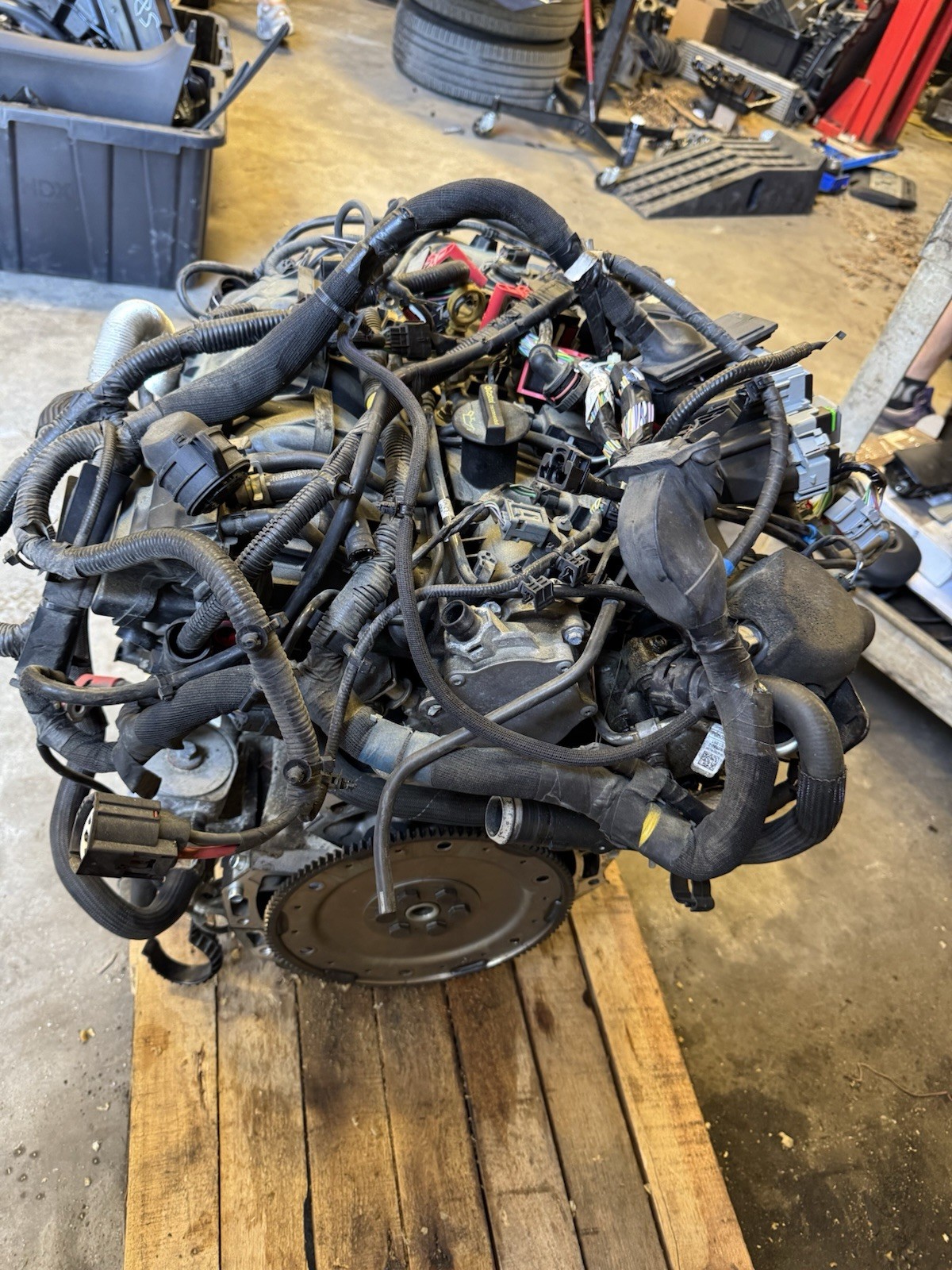 12-17 LAND ROVER EVOQUE 2.0L ENGINE MOTOR ASSEMBLY 61K MILES