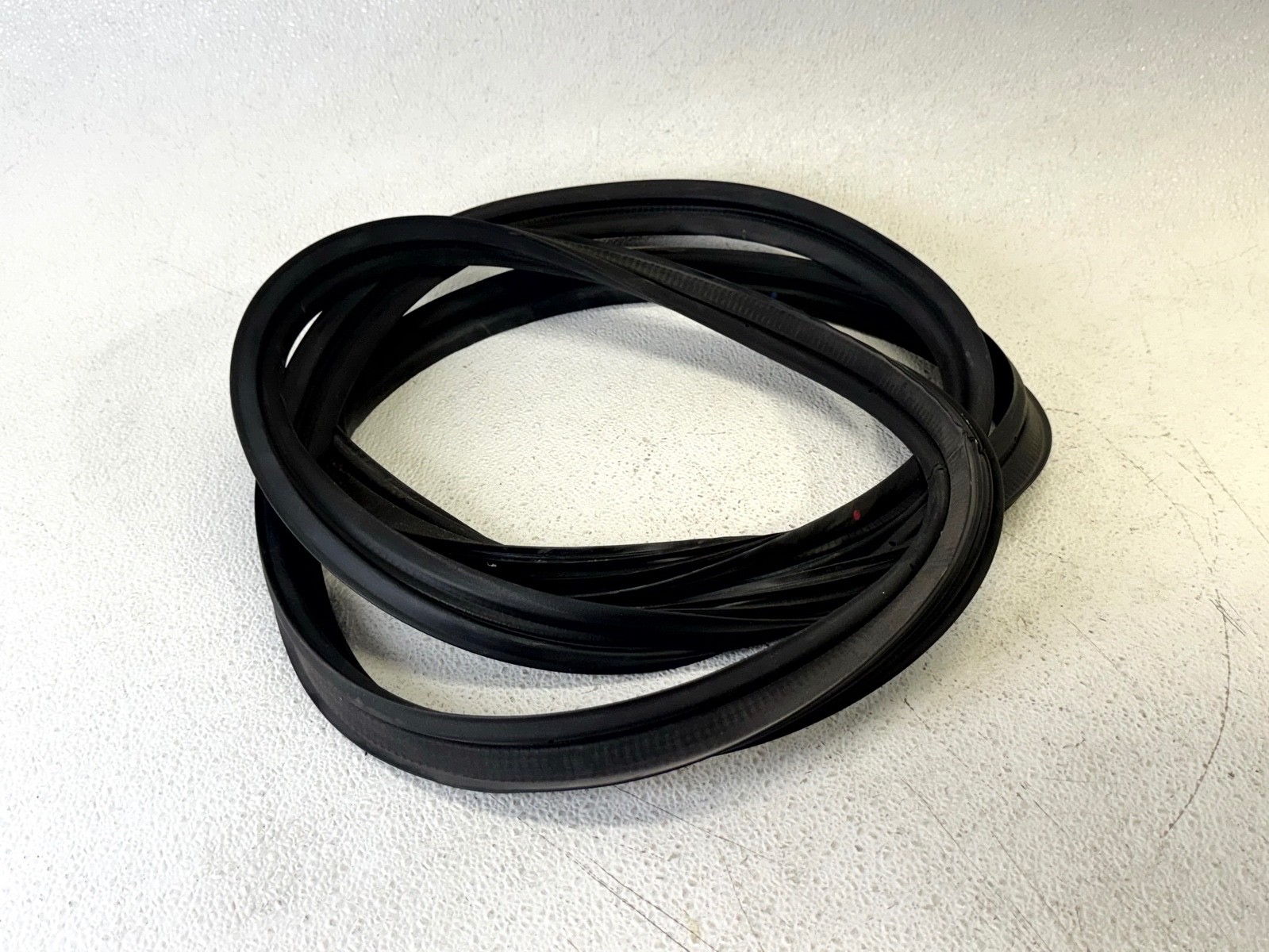 16-22 MAZDA CX-3 CX3 REAR TRUNK TAILGATE LIFTGATE WEATHERSTRIP SEAL COVER