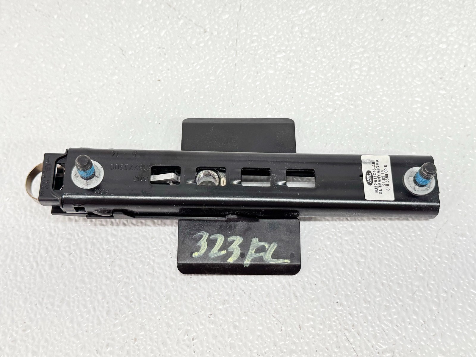 12-19 RANGE ROVER EVOQUE FRONT LEFT LH DRIVER SIDE SEAT BELT HEIGHT ADJUSTER