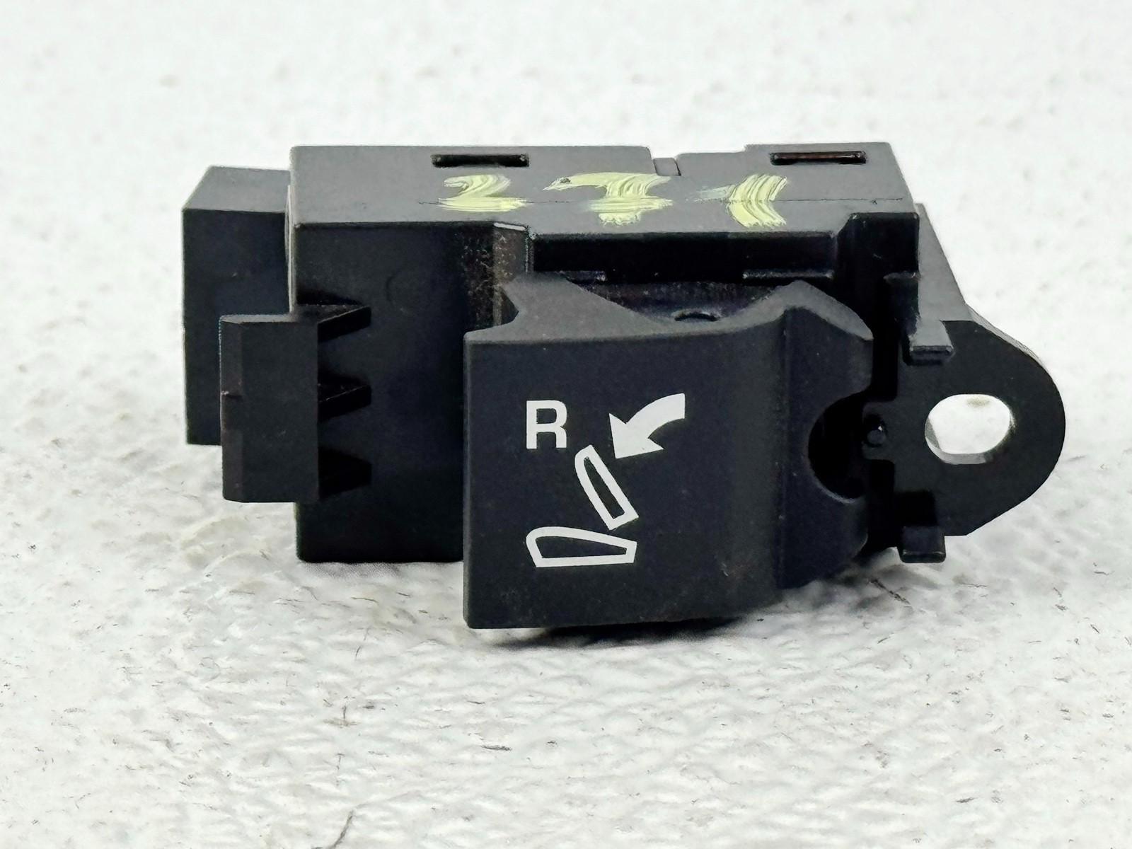 15-23 LAND ROVER DISCOVERY SPORT REAR RIGHR SEAT FOLD DOWN RECLINE SWITCH