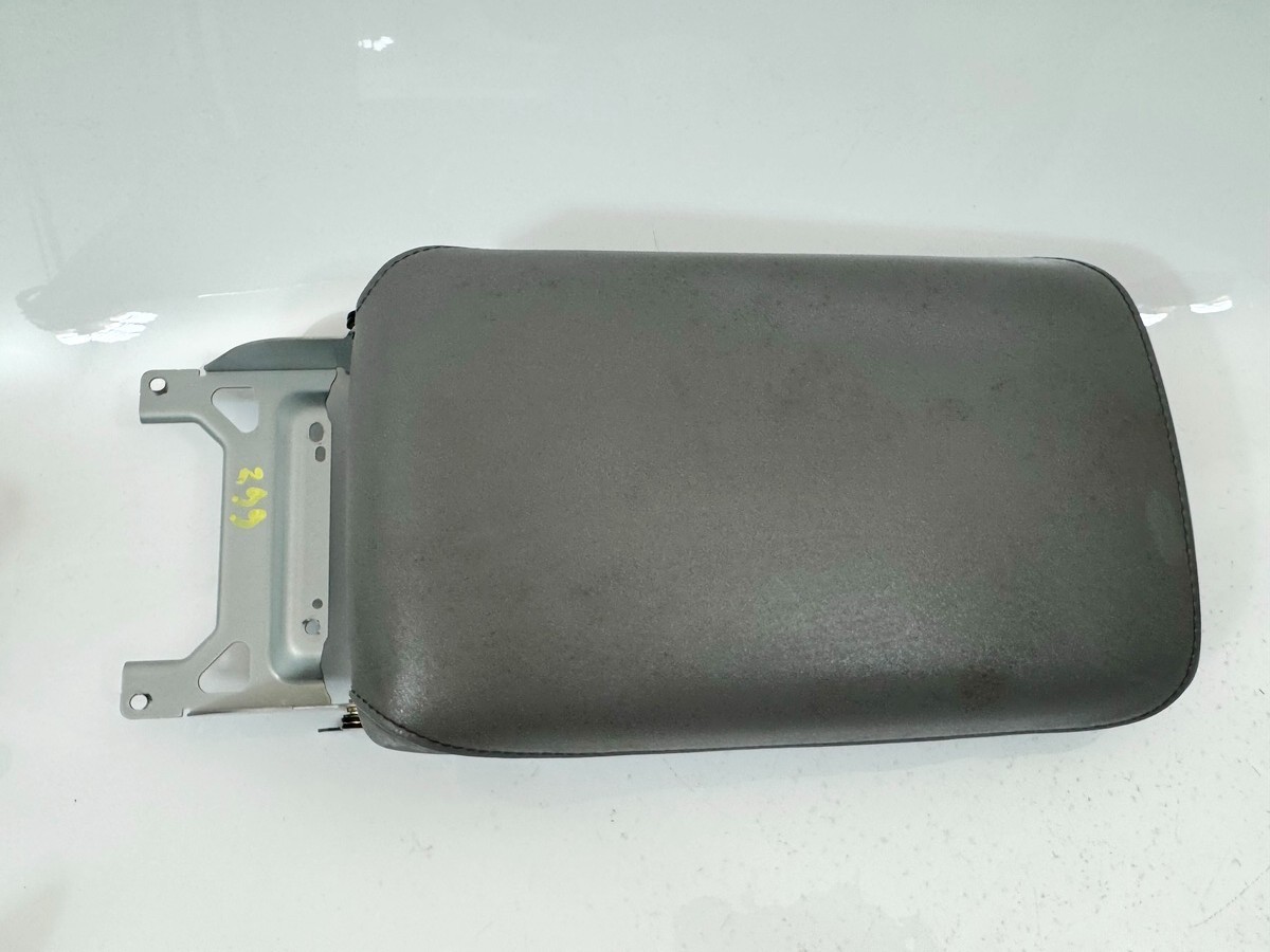21-25 SUBARU OUTBACK CENTER CONSOLE ARM REST STORAGE LID COVER PANEL